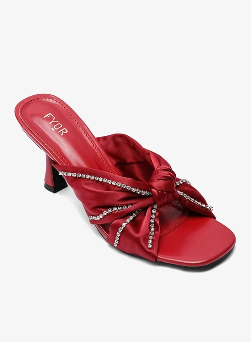 فايور صندل نسائي ساتان بعقدة