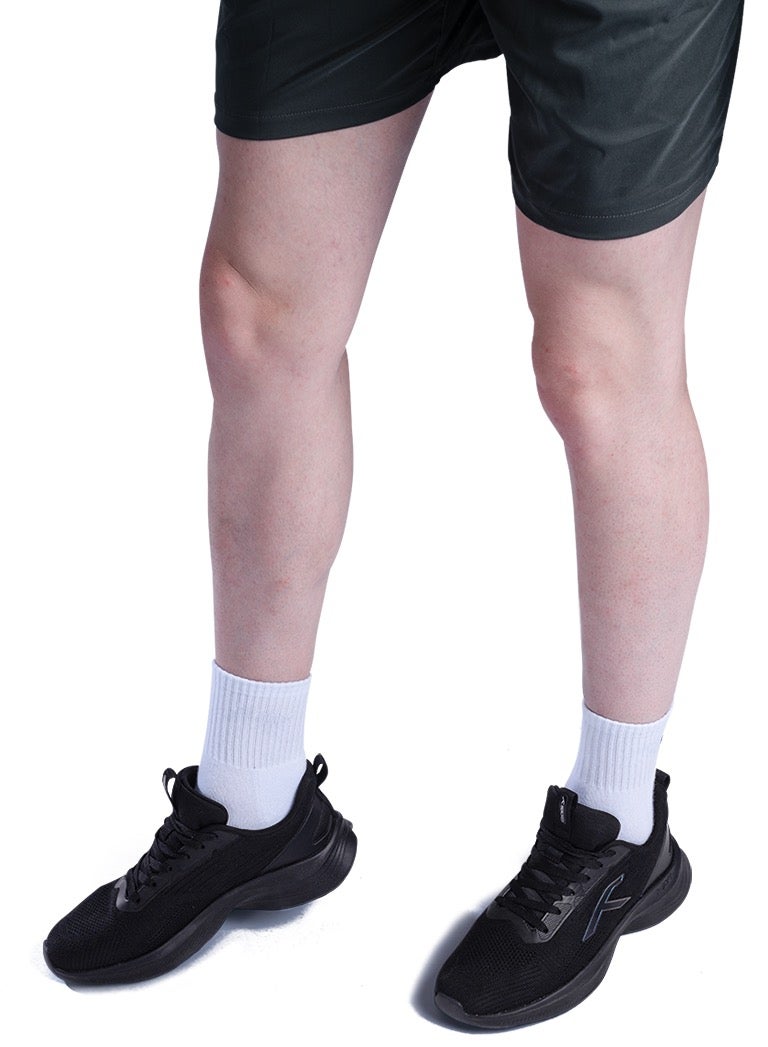 Hundred Smoothrun Multipurpose Sports Shoes, Black, Size EUR 42, HyperKnit Upper, D-Soft Cushion