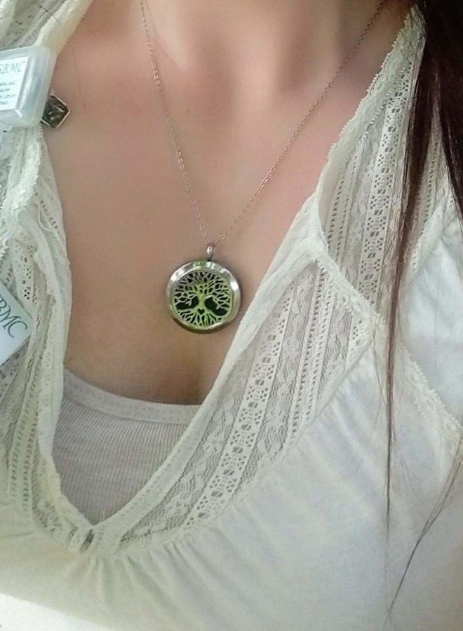 GFONDINGD Aromatherapy Essential Oil Diffuser Necklace Stainless Steel lnspirational Locket Pendant(Lotus)  - Image 5