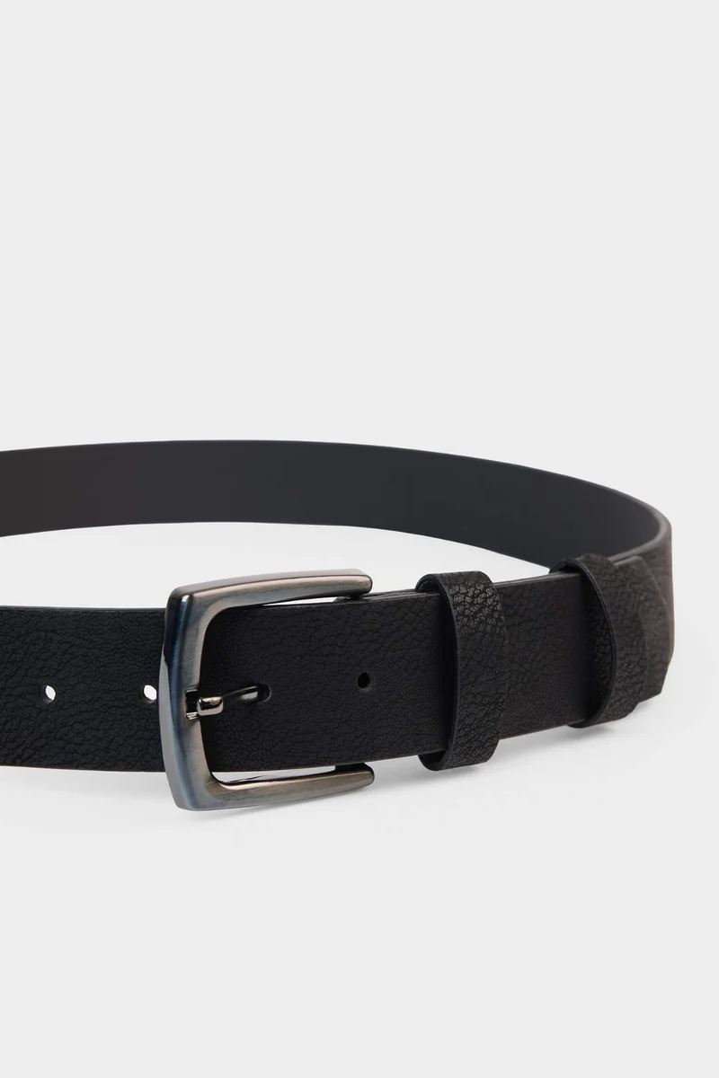 ديفاكتو Man Rectangle Clasp Faux Leather