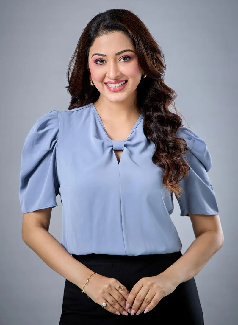 زجزاج بلوزة ساتان بأكمام قصيرة ورقبة مجمعة