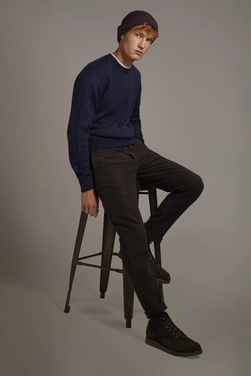 Regular fit chino trousers in moleskin fabric - Brown