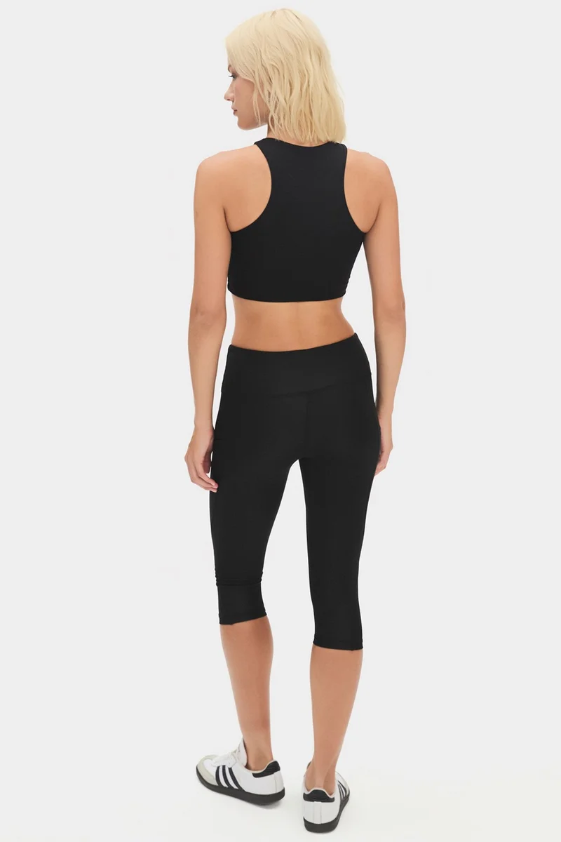 JOYSTAR Women's High Waist Slimming Double Pocket Knee Length Capri Leggings