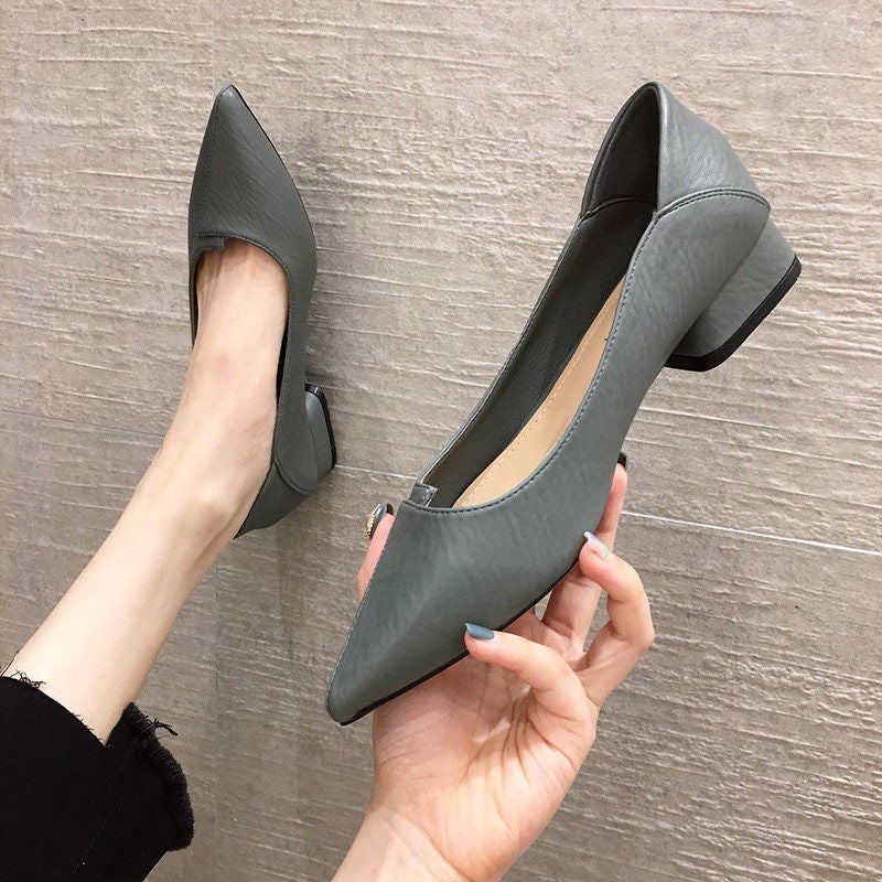 Soft Leather Thick Heel High Heels Low Heel 3Cm Professional All-Match Work Shoes Pointed Shallow Mouth Temperament Single Shoes Autumn 2024 - Image 1
