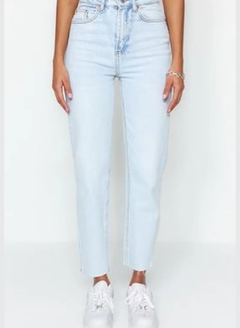 trendyol Light Blue High Waist Slim Mom Jeans TWOSS23JE00094