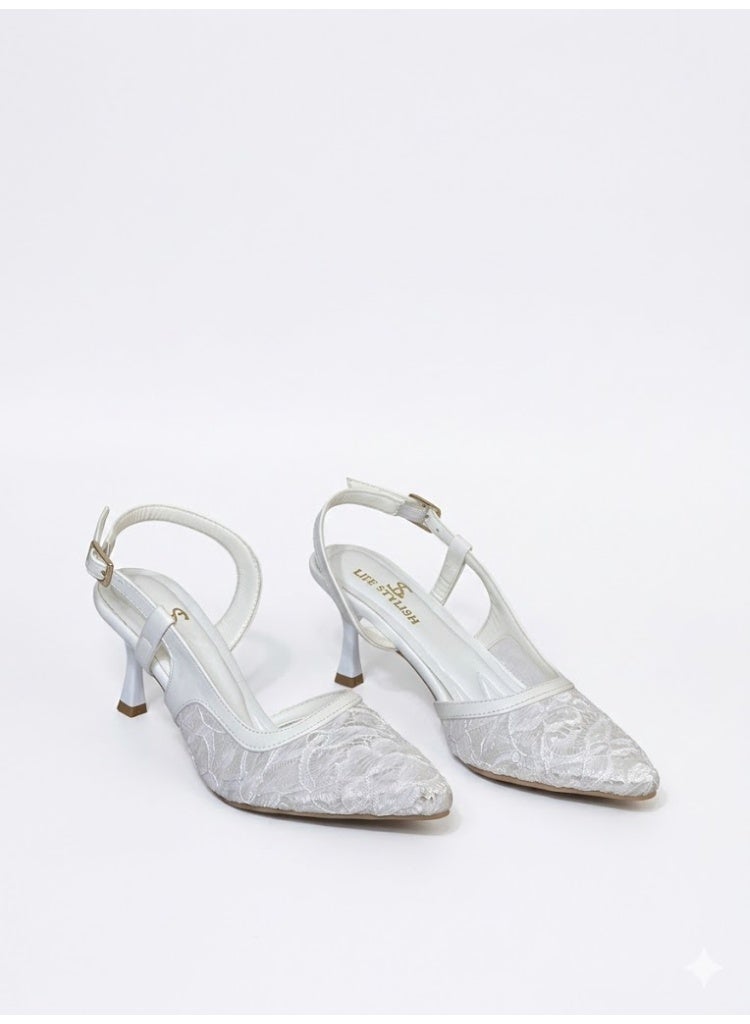 لايف ستيلاش  أحذية كعب دانتيل مع إبزيم F-611 - ابيض - Image 2