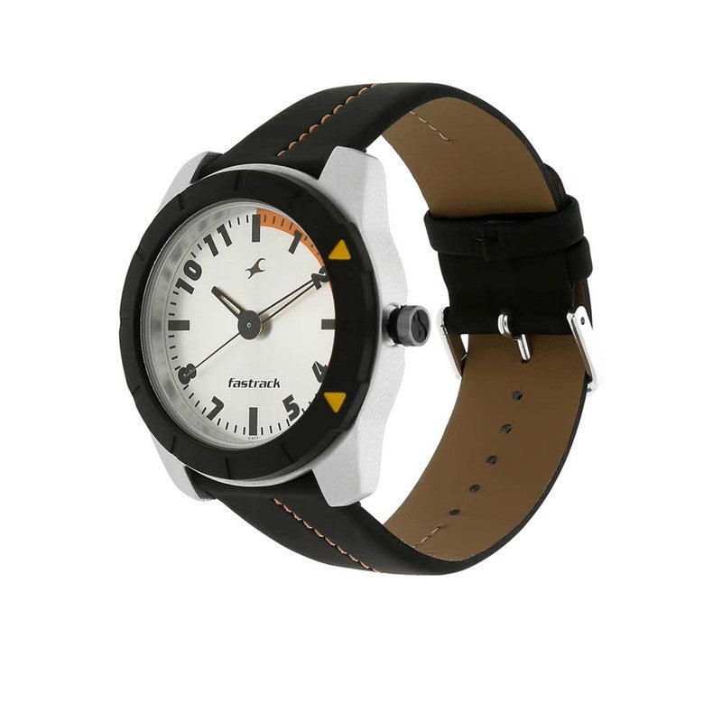fastrack ساعة جلدية للرجال بقرص فضي فاخر أداء حضري جريء 3015AL01 - Image 2