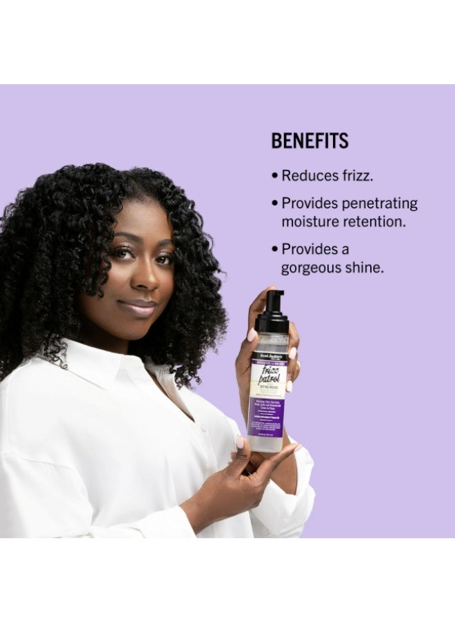 أنت جاكيز موس تثبيت الشعر "فريز باترول" المضاد للتجعد من مجموعة "آنت جاكي" بزيت بذور العنب، 8.5 أونصة سائلة، للجنسين - Image 4