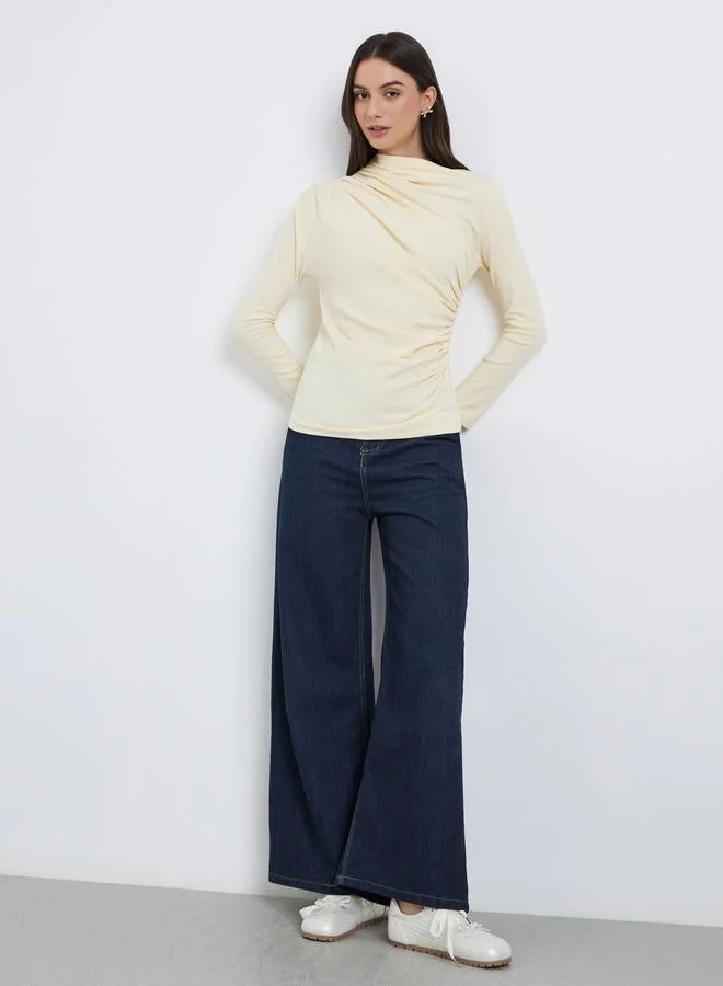 تايك تو بلوزة نسائية سادة بياقة غير متماثلة وتفاصيل مكشكشة