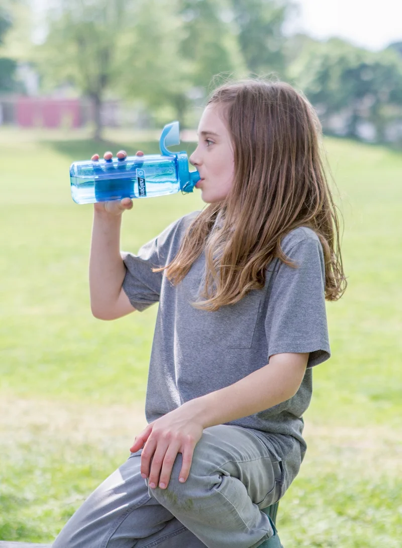 نالجين زجاجة Nalgene USA OTF Tritan Renew سعة 700 مل باللون الأزرق الرمادي الجليدي المستدام
