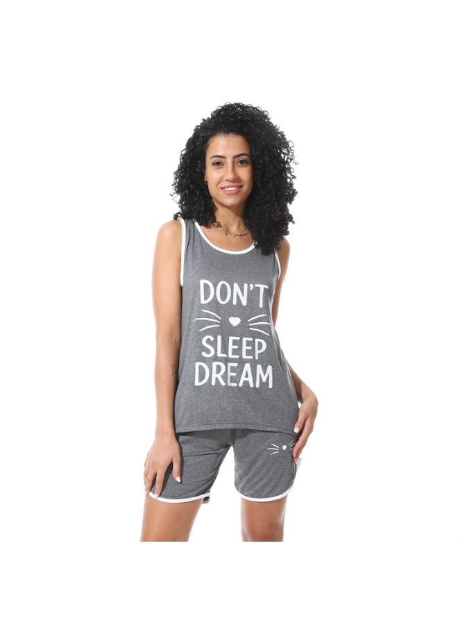 سيزار هوت شورت حريمي مزود بطباعات علي الصدر - Image 1