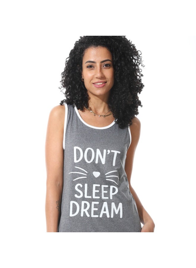 سيزار هوت شورت حريمي مزود بطباعات علي الصدر - Image 5