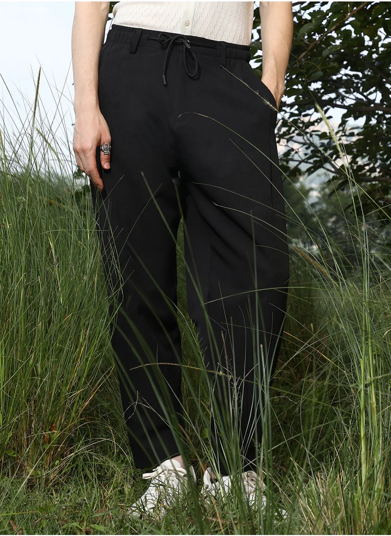 كامبوس سوترا Men's Onyx Black Solid Relaxed Trousers