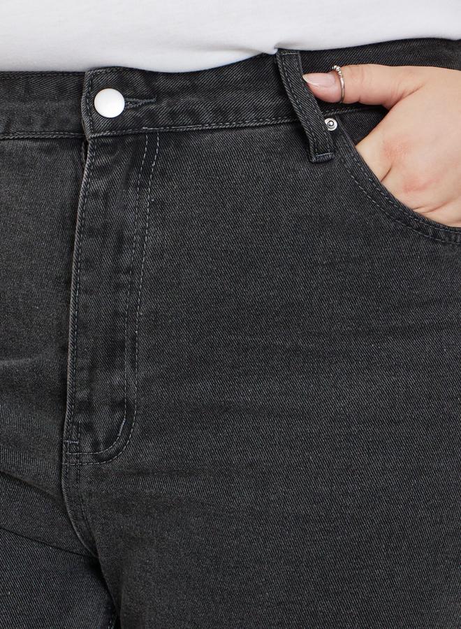 Styli Plus Size High Rise Mom Jeans - Image 3
