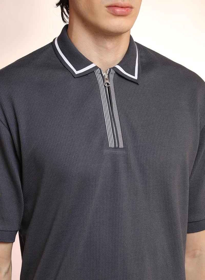 Campus Sutra Men's Charcoal Grey Micro-Waffle Polo T-Shirt