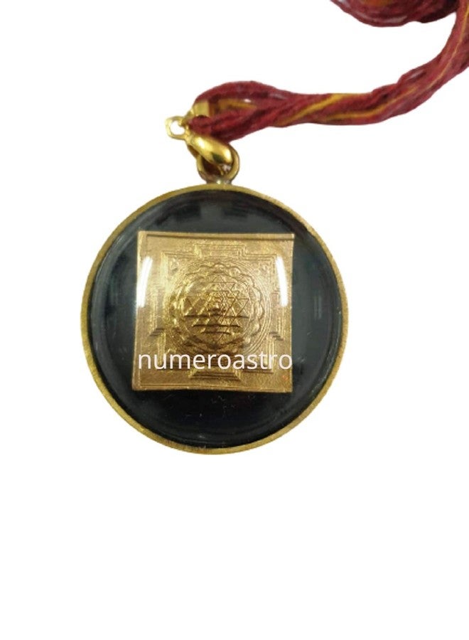 numeroastro قلادة شري يانترا من النحاس الخالص والزجاج للرجال والنساء (قطعة واحدة) - Image 1