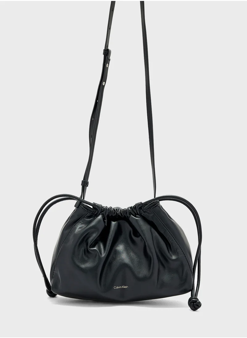 كالفن كلاين جينز Drawstring Crossbody