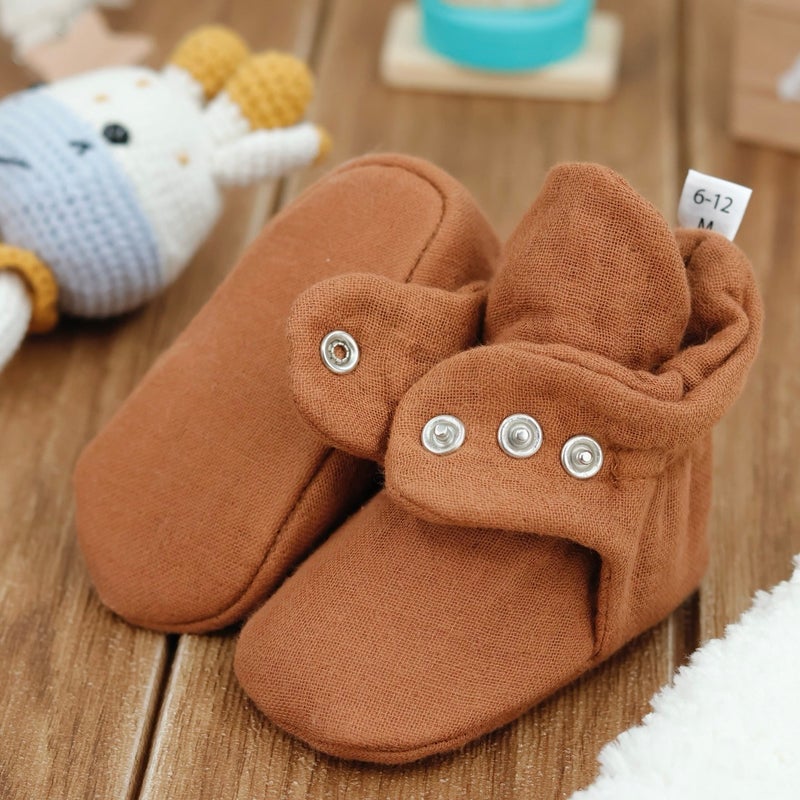 Ella Bonna Muslin Baby Booties, Organic Cotton, Newborn Slippers, Walnut  - Image 3