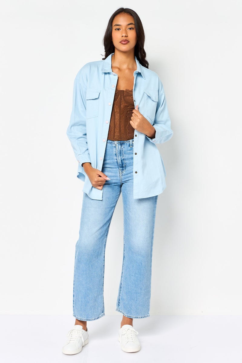 bebe Women Plain Denim Jacket Shirt, Light Blue - Image 2