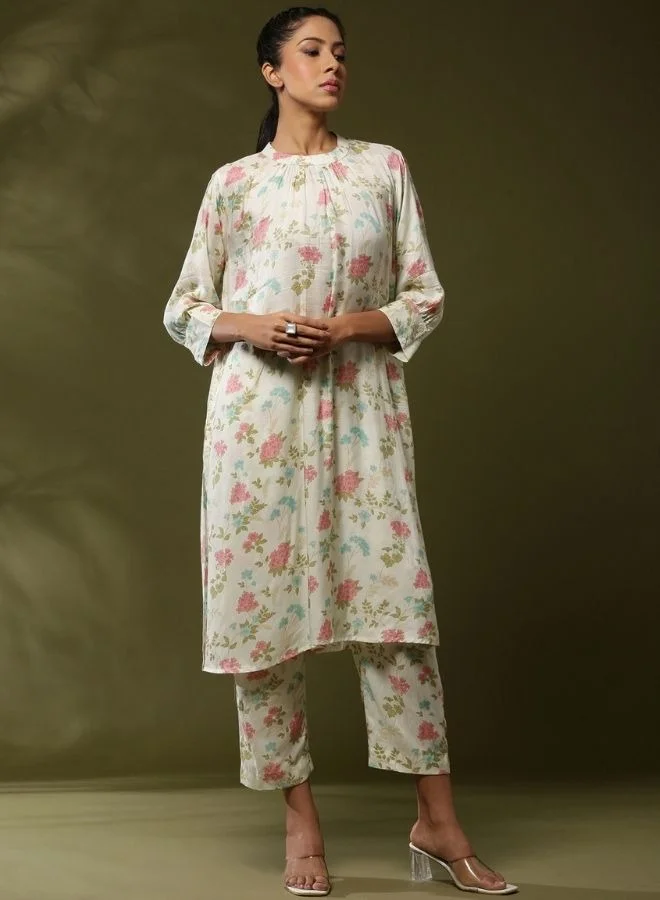Abhishti Close neck floral 2pc kurta set-offwhite