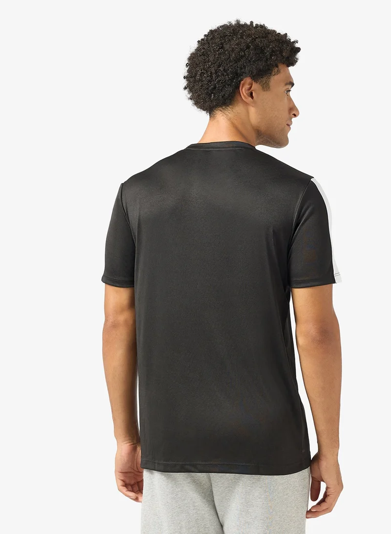 فورورد ملابس رياضية