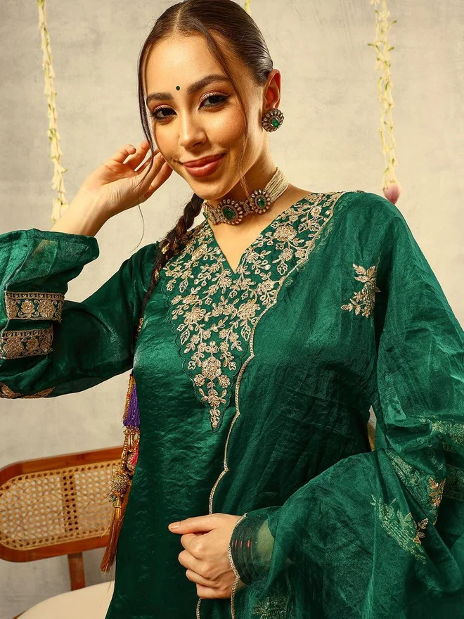 آي شين ISHIN 3-Piece Zari Embroidered Festive Kurta, Trouser and Embellished Organza Dupatta Set