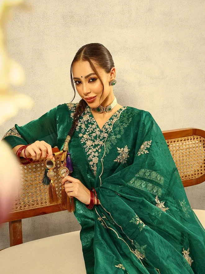 آي شين ISHIN 3-Piece Zari Embroidered Festive Kurta, Trouser and Embellished Organza Dupatta Set