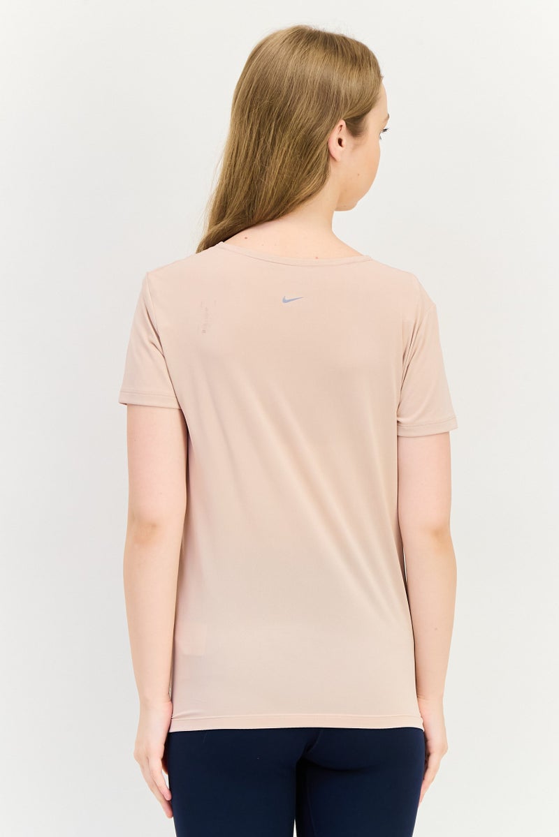 Nike تي شيرت جري للنساء بأكمام قصيرة بتقنية دري فيت، وردي فاتح - Image 3