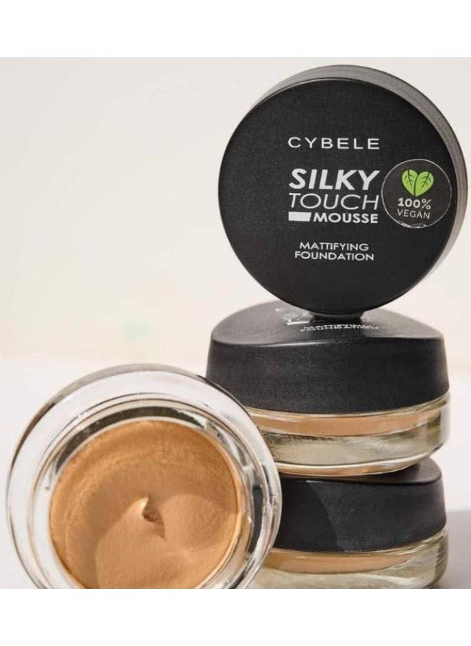 CYBELE - Silky Touch Mousse Mattifying Foundation 02 True Beige. - Image 1