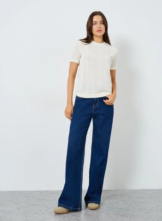 ستايلي تيشيرت محبوك بأكمام قصيرة