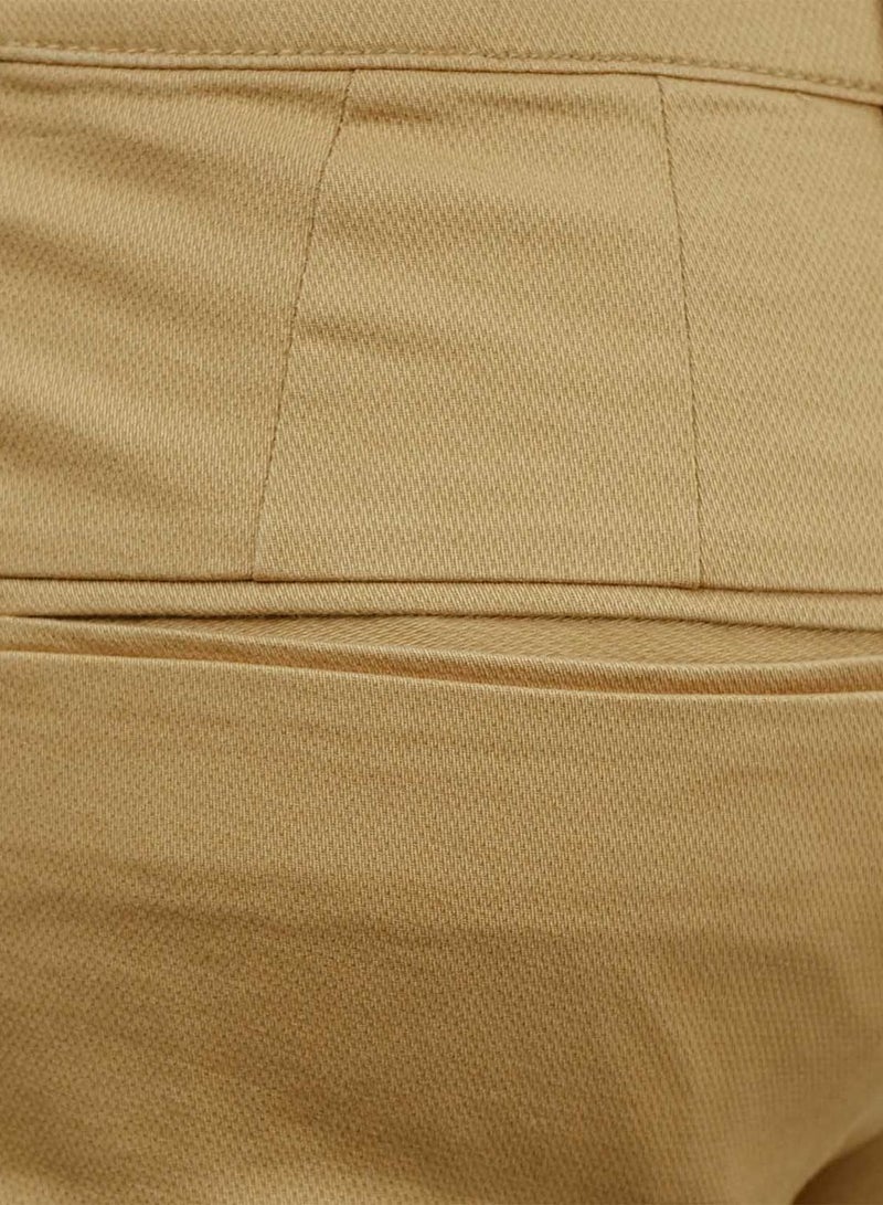 جيوردانو بنطلون كاكي قطني بقصة ضيقة وخصر منخفض للرجال - Image 5