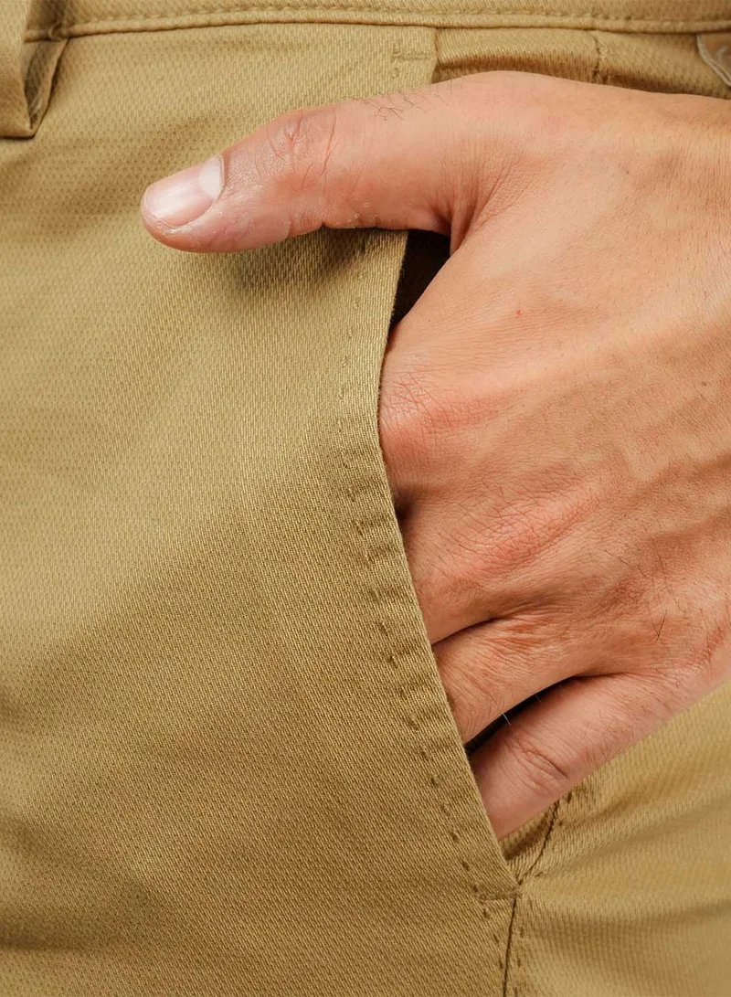 GIORDANO  Men's Low Rise Slim Fit Cotton Twill Khakis for Men | Best Price UAE