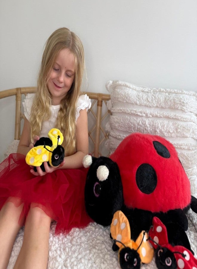 ماوجولان 4 قطع من حيوانات الدعسوقة المحشوة، وسادة ألعاب قطيفة على شكل أم الدعسوقة كاواي مع 3 دمى خنفساء صغيرة هدية لمحبي الحشرات، ديكورات، هدايا الحفلات، حفلات استقبال المولود، تصميم متوهج في الظلام - Image 3