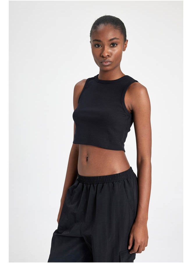 DeFacto - Woman Slim Fit Crew Neck Sleeveless Knitted Top - Image 1
