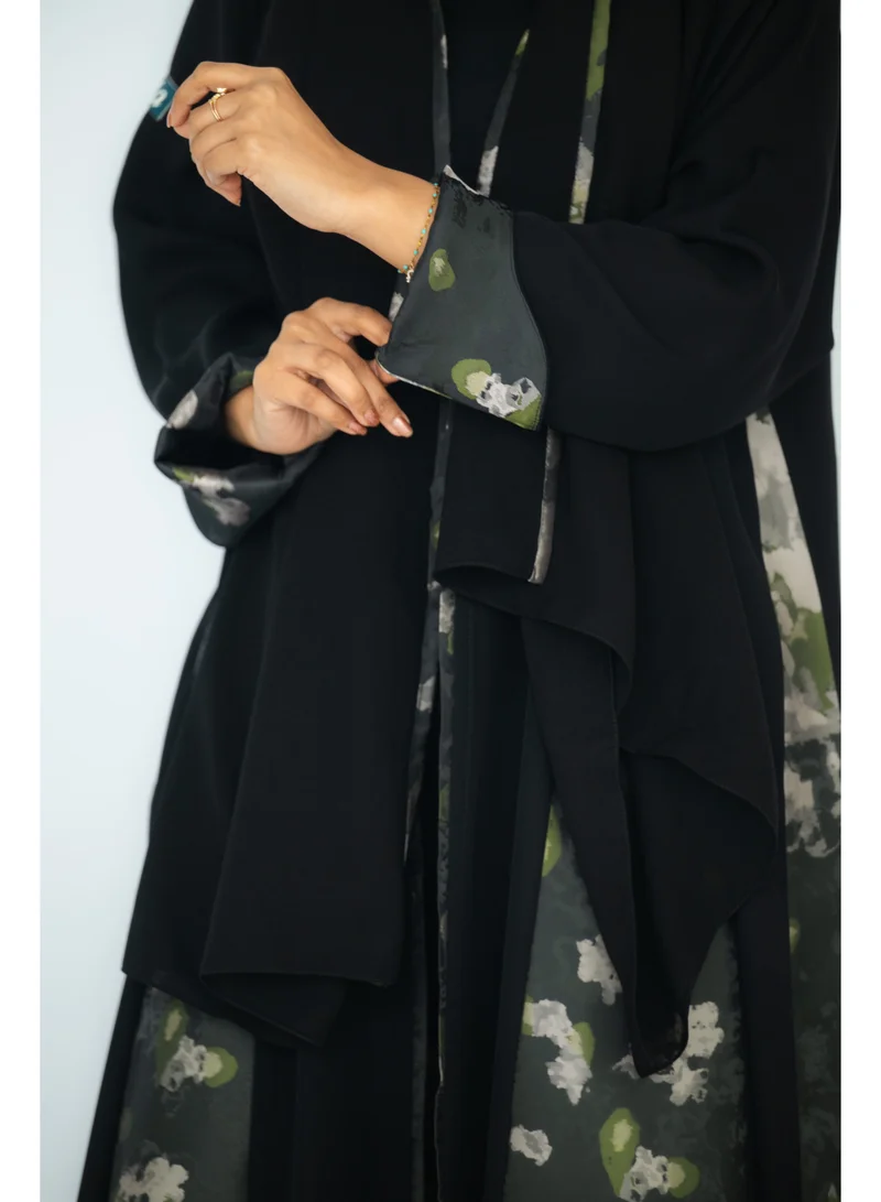 via abaya Internet Fabric with Taffeta Borders Abaya