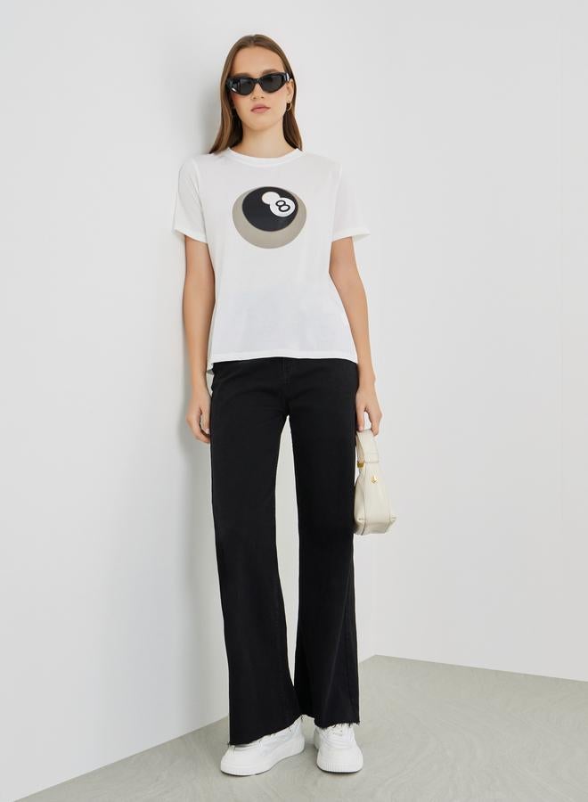 تايك تو تيشيرت بطباعة جرافيك بقصة عادية - Image 2