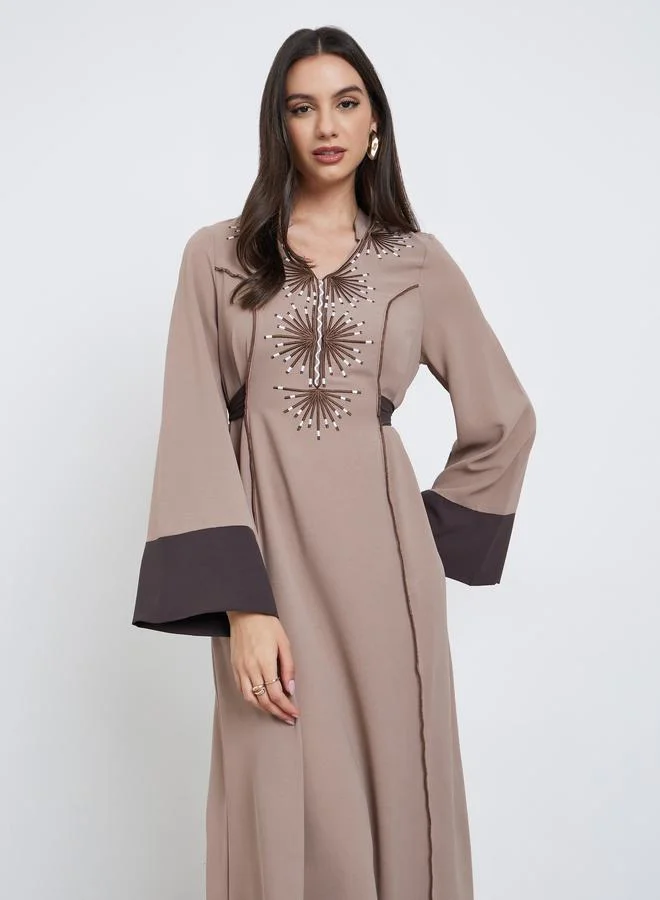 تايك تو Beige Embroidery Back Tie A-Line Maxi Dress