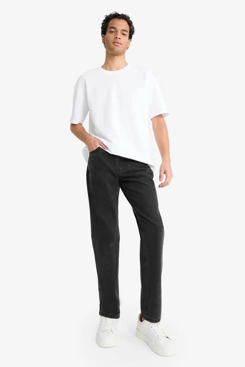 Defacto  Straight Fit Straight Leg Jeans for Men | Best Price UAE