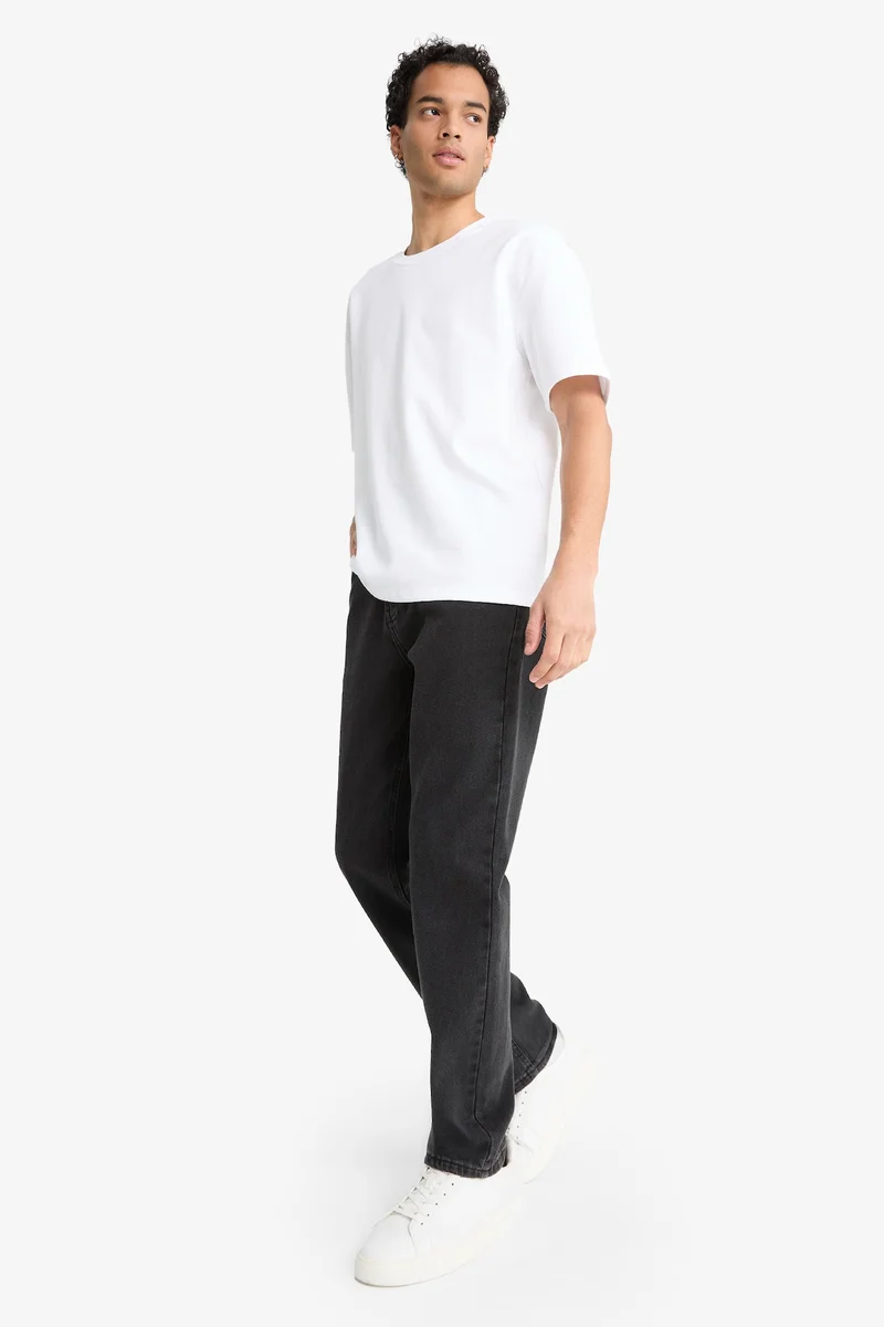 Defacto  Straight Fit Straight Leg Jeans for Men | Best Price UAE
