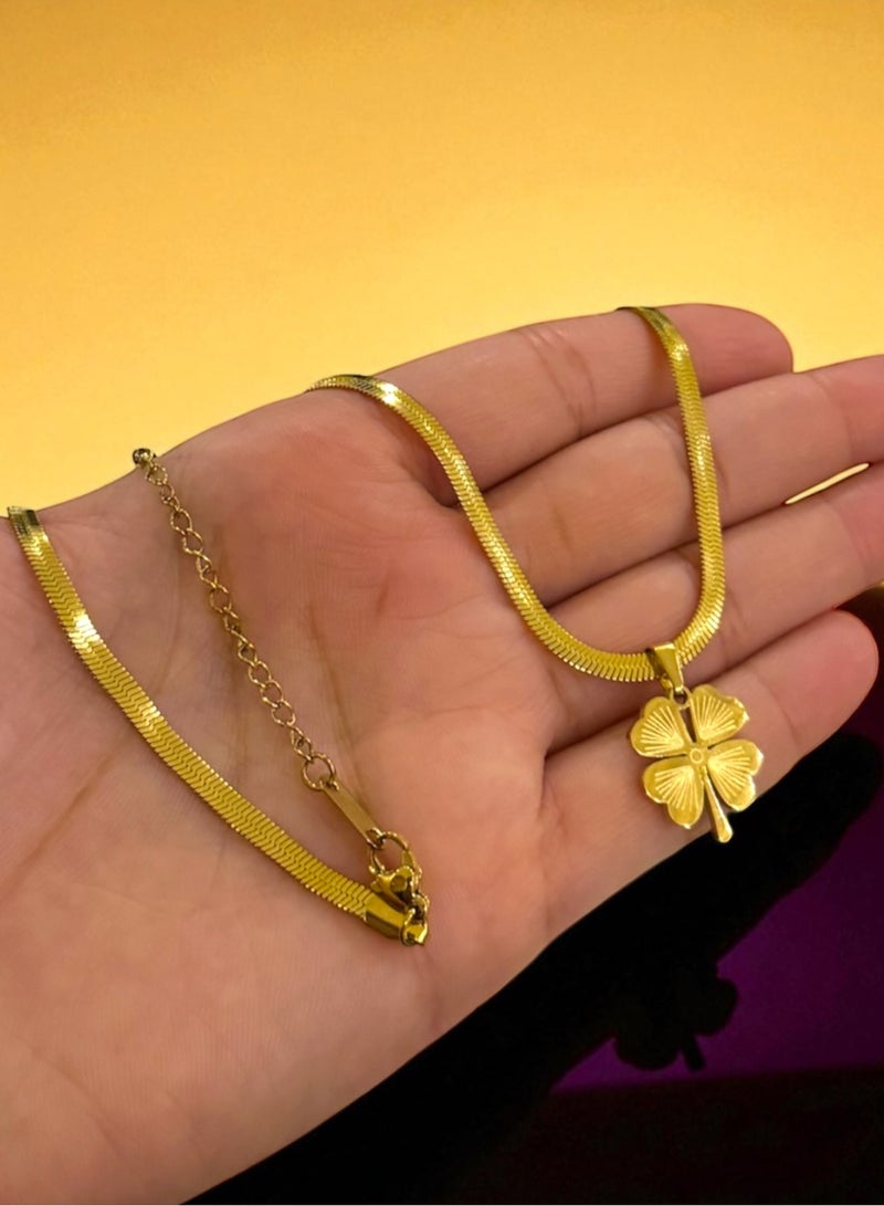 Casual collection Elegant & High Quality Stainless Steel Gold Plated Necklace For Women - Image 3