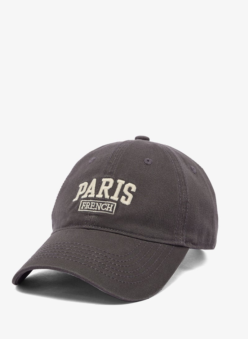 سفنتي فايف قبعة باريس مطرزة - Image 1