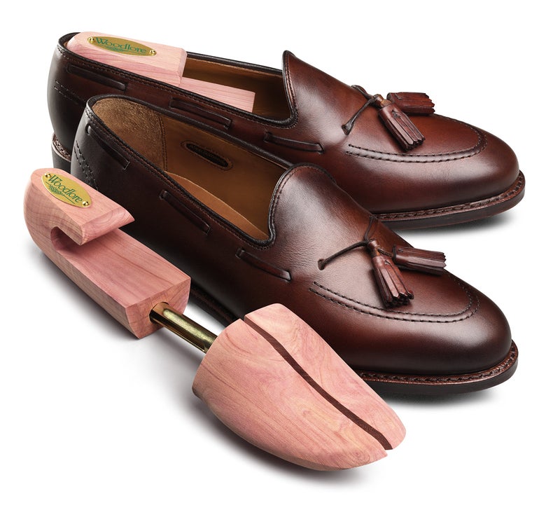 Allen Edmonds Woodlore Shoe Trees for Men 2-Pack Men's Combination Aromatic Red Cedar Shoe Trees (for Two Pairs of Shoes) Made in The USA (Medium / 9-10, Cedar) - Image 2