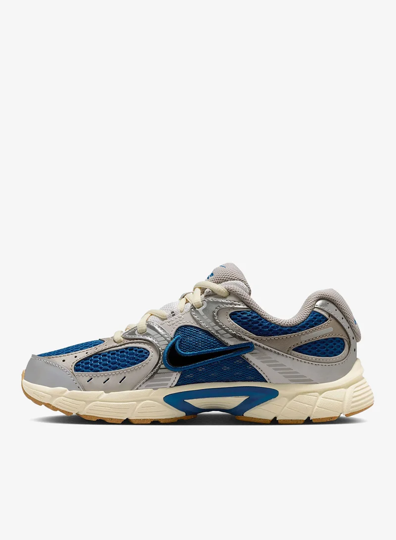 نايكي شباب في  آر إن آر بي جي