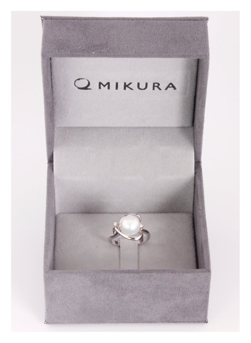MIKURA Ring, Freshwater Pearls, A Quality, White Color, 9.5-9.0MM, 18KW, 2D 0.01CT - Image 3
