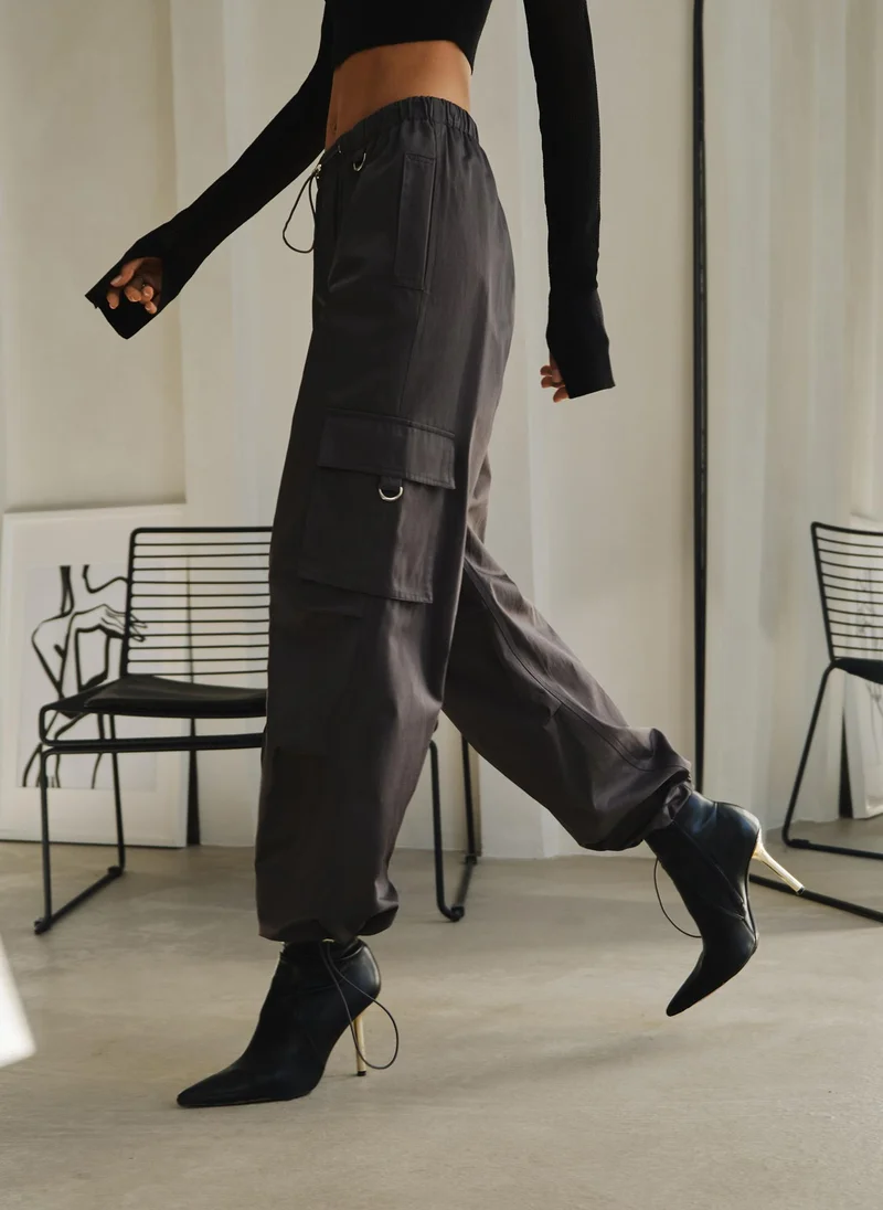 Lichi Loose cargo trousers with elastic pants legs