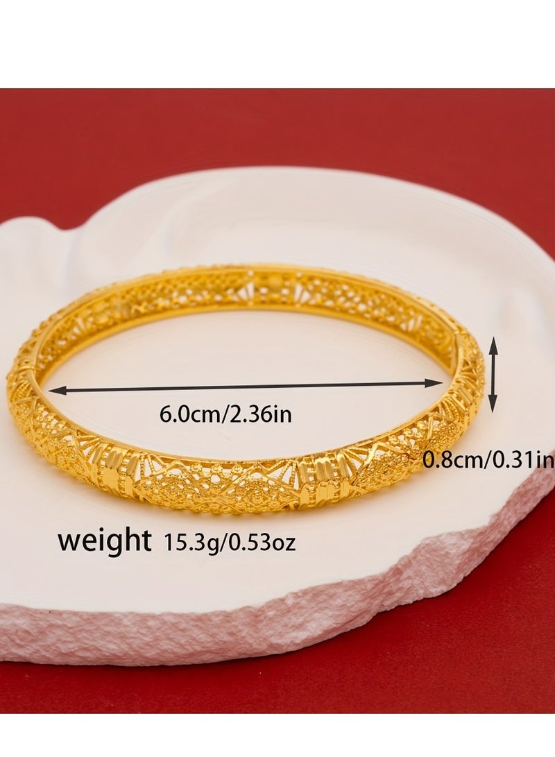 FASHION Hollow Triangle Carved Bracelet, Exquisite Environmentally Friendly Copper Ladies Fashion Bracelet  - Image 2