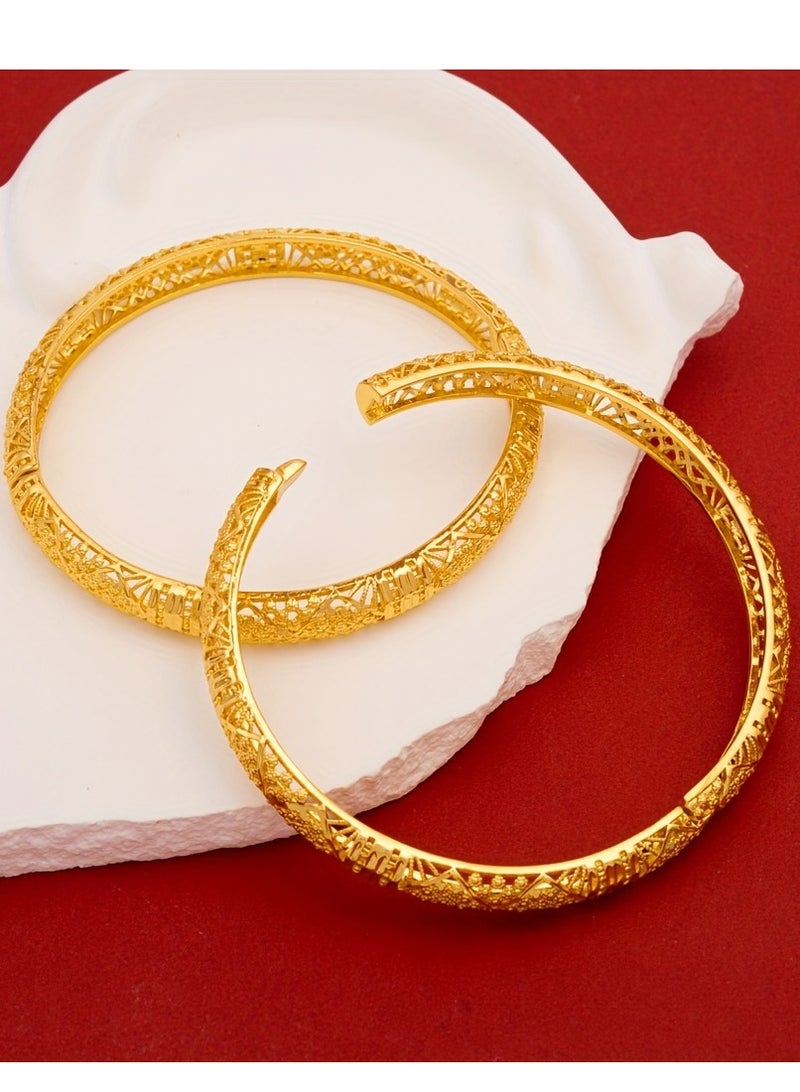 FASHION Hollow Triangle Carved Bracelet, Exquisite Environmentally Friendly Copper Ladies Fashion Bracelet  - Image 3