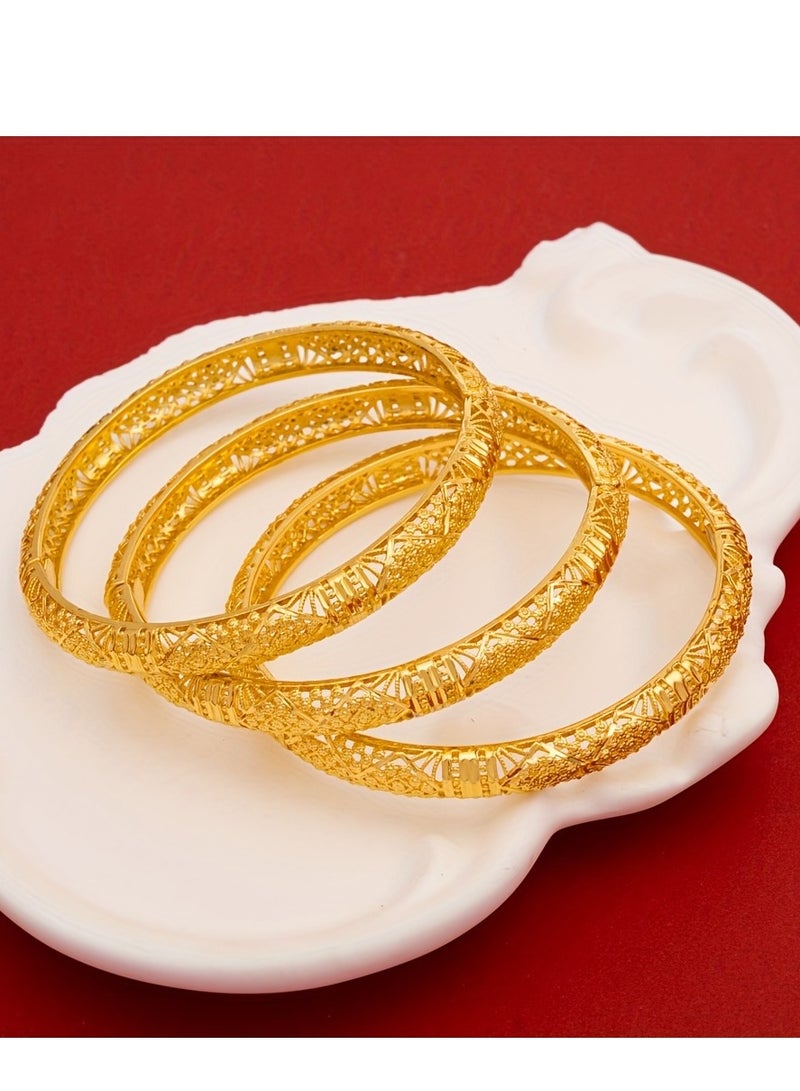 FASHION Hollow Triangle Carved Bracelet, Exquisite Environmentally Friendly Copper Ladies Fashion Bracelet  - Image 4