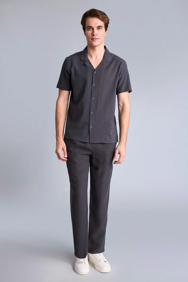ديفاكتو Modern Fit Resort Neck Cotton Short Sleeve Shirt