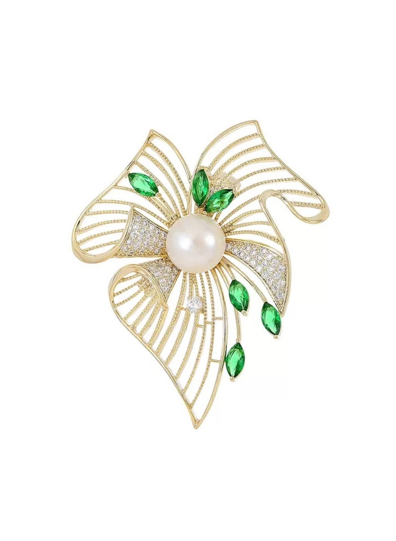 Crystal Pearl Flower Brooch - A fashionable and beautiful artificial diamond floral brooch, suitable for parties, dances, weddings, and elegant ladies and girls gift - Image 4